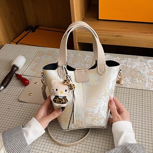 ����ʽ���L�r�г��ٴ�ˮͰ�����ϰ��ֹ���DIY�μ������б������