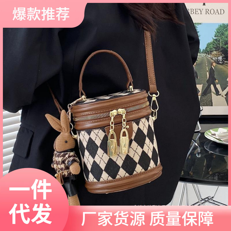 This year's popular small bag women's 2024 spring new fashio..