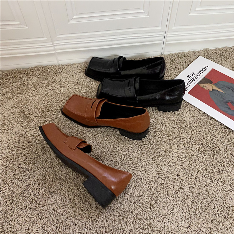 巨显瘦必入款！2021年早秋新款韩国英伦风布洛克方头一脚蹬乐福鞋