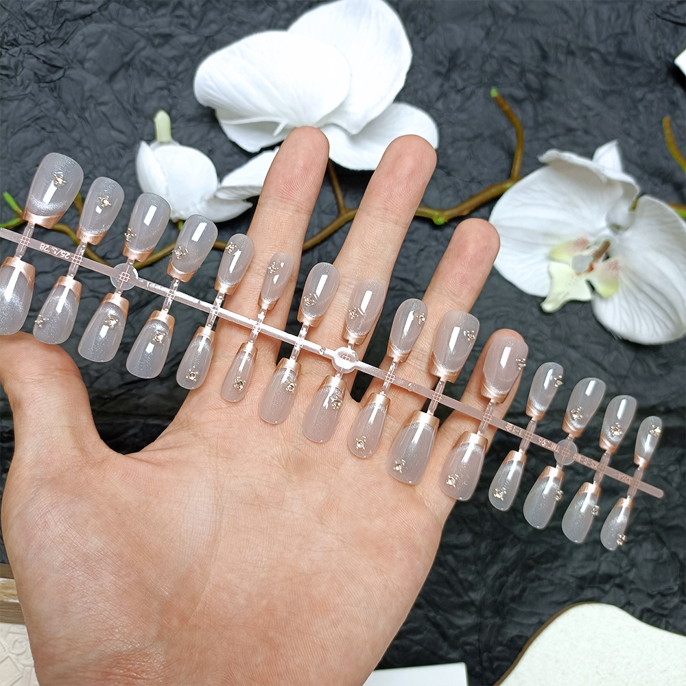 Piezas de uñas portátiles hechas a mano divididas simples, parches de uñas de diamantes en forma de escalera de moda, 30 piezas de uñas de ojo de gato en tiras