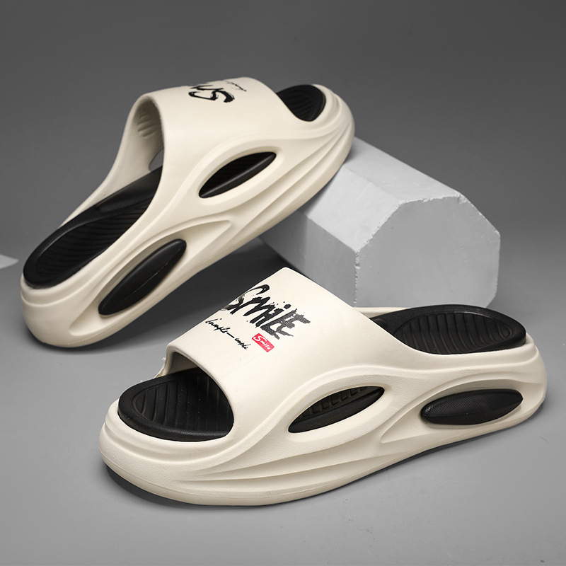 2025년 여름 남성용 슬리퍼 새로운 스타일의 아웃도어웨어 가정용 미끄럼 방지 청소년 두꺼운 밑창 야외 스포츠 샌들