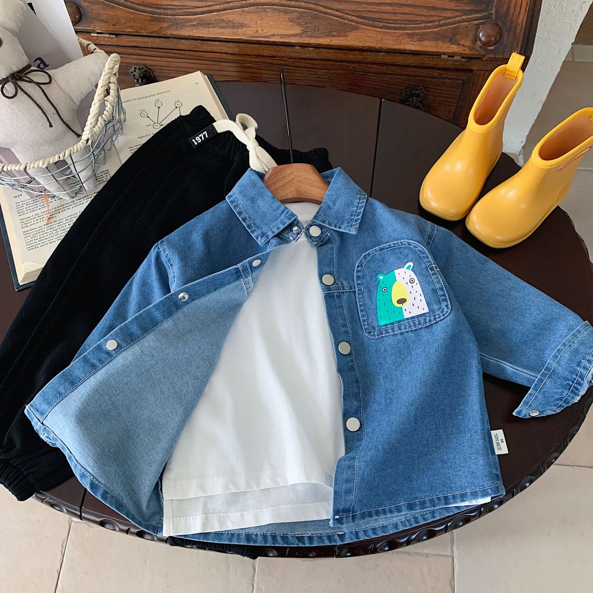 Denim per ragazzi 2024 nuovo stile fresco e alla moda, abbigliamento autunnale, capispalla per bambini, maglietta a maniche lunghe alla moda_voghion.com