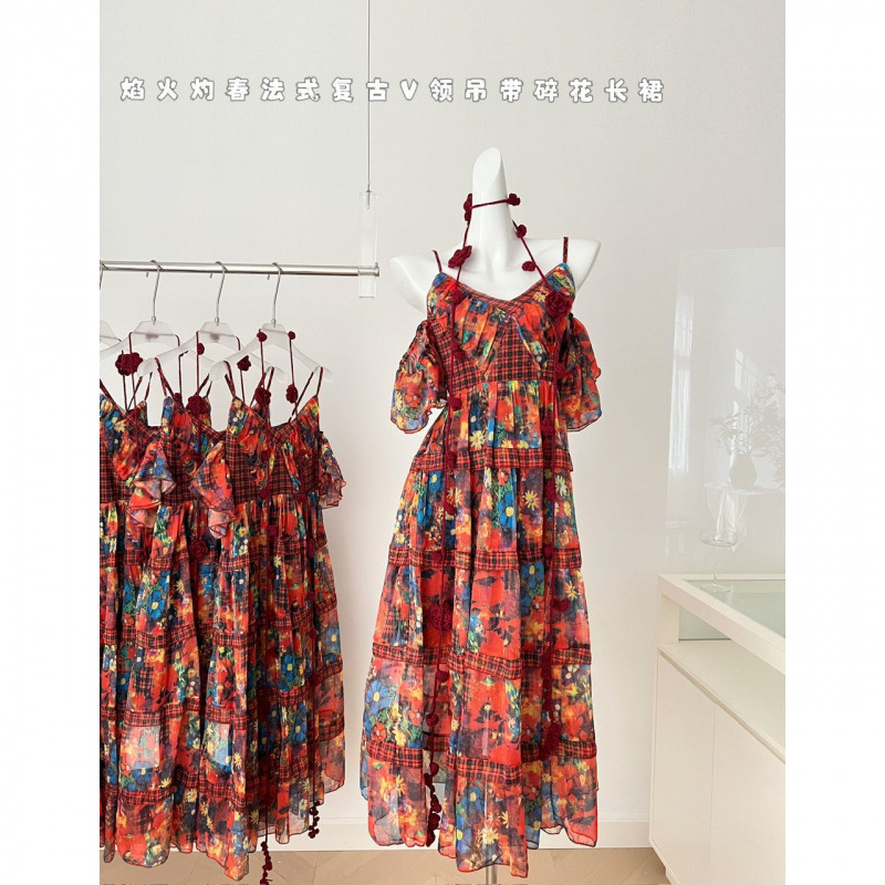 2025 Summer Dopamine Fireworks Burning Spring French Retro Suspender Floral Long Dress Vacation Red Ethnic Style Dress