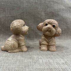 木彫りの泰迪の子犬の手の部品の生肖の犬の茶は萌えます犬の家の事務のデスクトップの置物をかわいがって彼女に送ります。