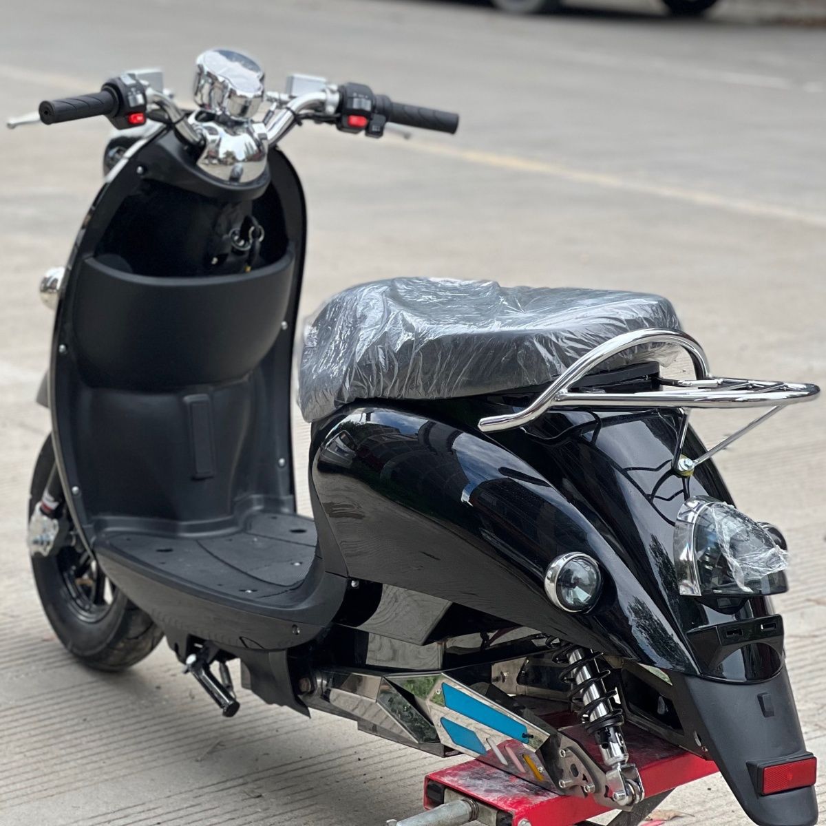 Source factory goods electric motorcycle electric car turtle king turtle five stainless steel no three integrated sealed warehouse frame group good delivery