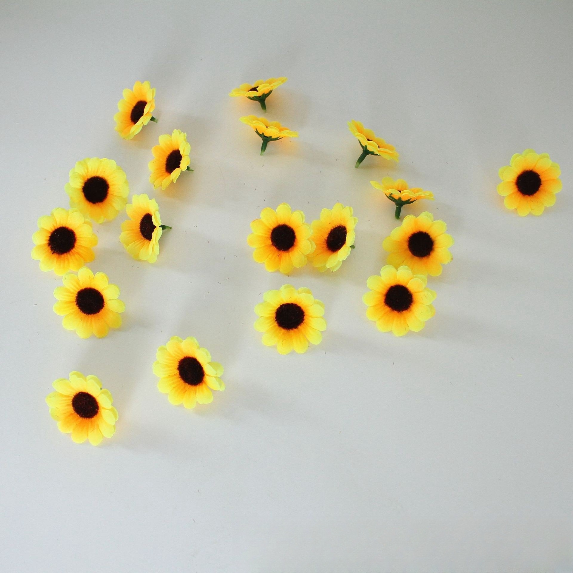 Especial transfronterizo para la producción de coronas de flores de sol pequeñas, pulsera de boda, suministro de cabeza de girasol de simulación de girasol