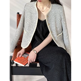 女式衬衫;连衣裙;半身裙