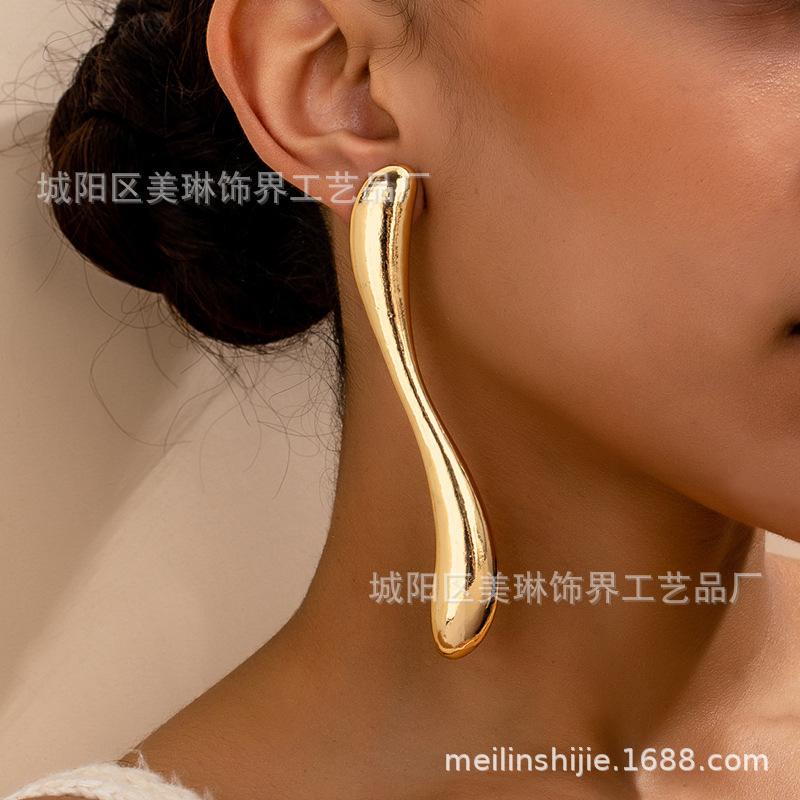 A Pair of Geometric Long Simple Irregular Design Women's Fashion Earrings