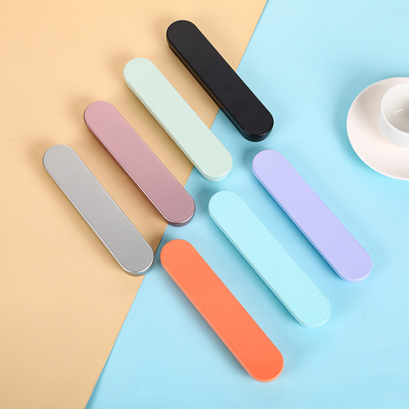 Fabricante rectangular en stock caja de lápiz de estaño caja de lápiz de firma acné boca de caballo fórceps caja de papelería logotipo impresa