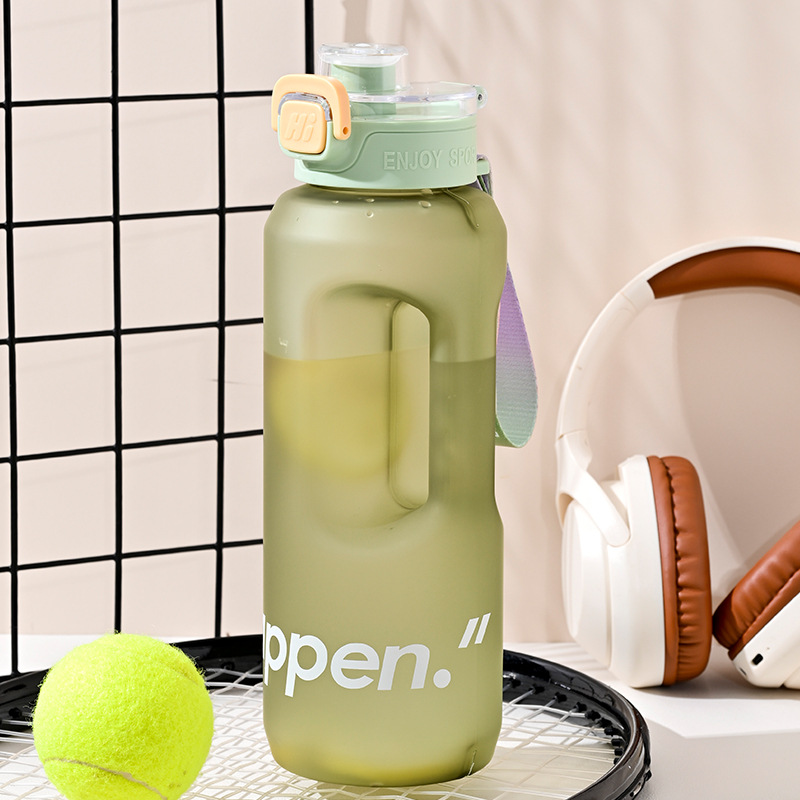 Taza de agua de gran capacidad para niños deportivo hervidor de agua resistente a altas temperaturas taza de plástico simple taza de paja portátil image 5