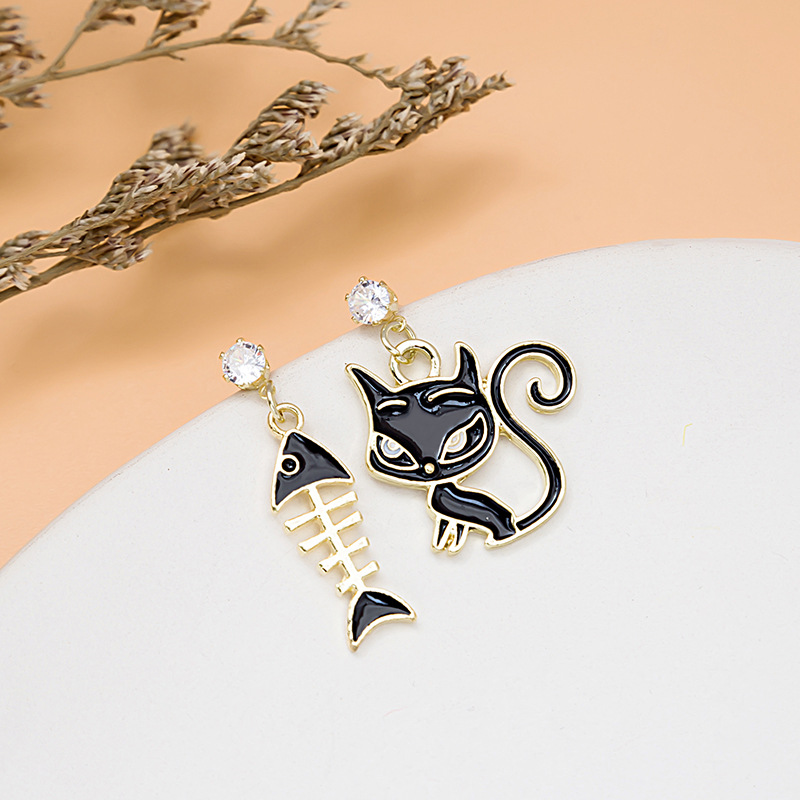 Fashion Cat Fish Bone Alloy Asymmetrical Plating Inlay Rhinestones Women's Drop Earrings 1 Pair display picture 2