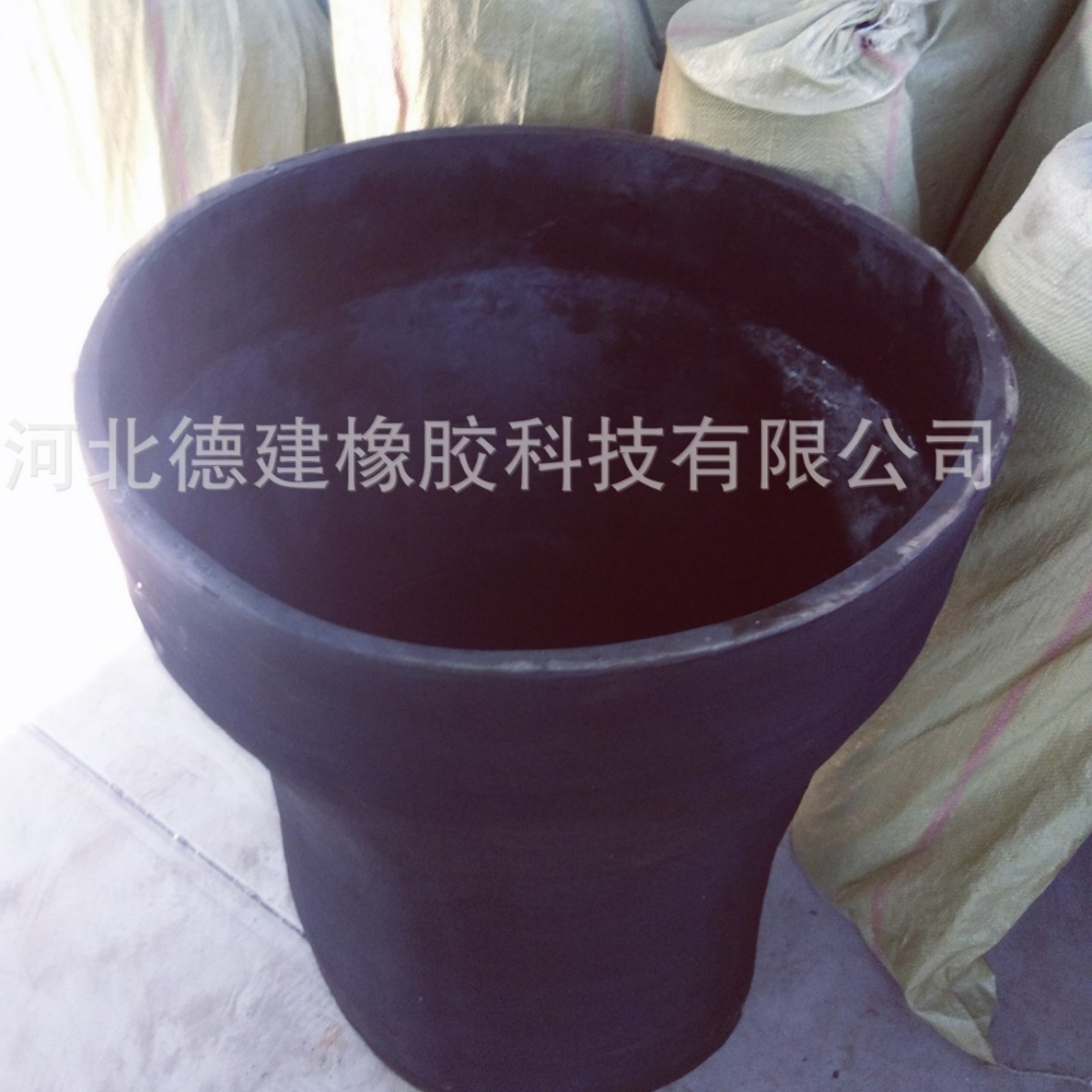 加工销售三一中联仕高玛搅拌机用各种橡胶套 出料口 漏斗口胶皮桶