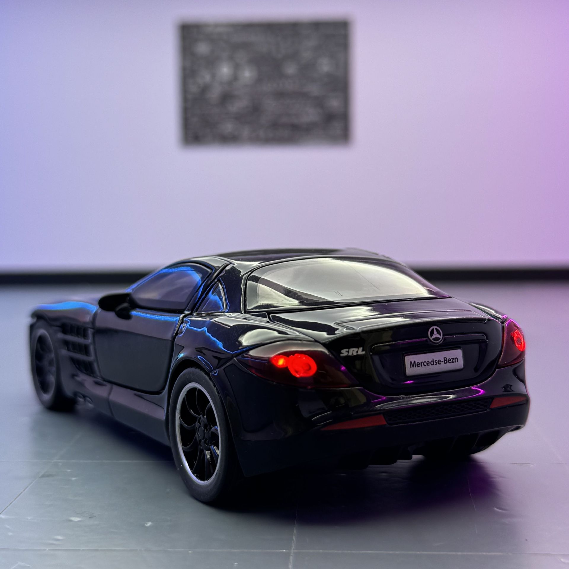 Zhongyuanxing modelo de coche 1 a 32 Da Ben SLR modelo de efecto de sonido de coche deportivo de aleación