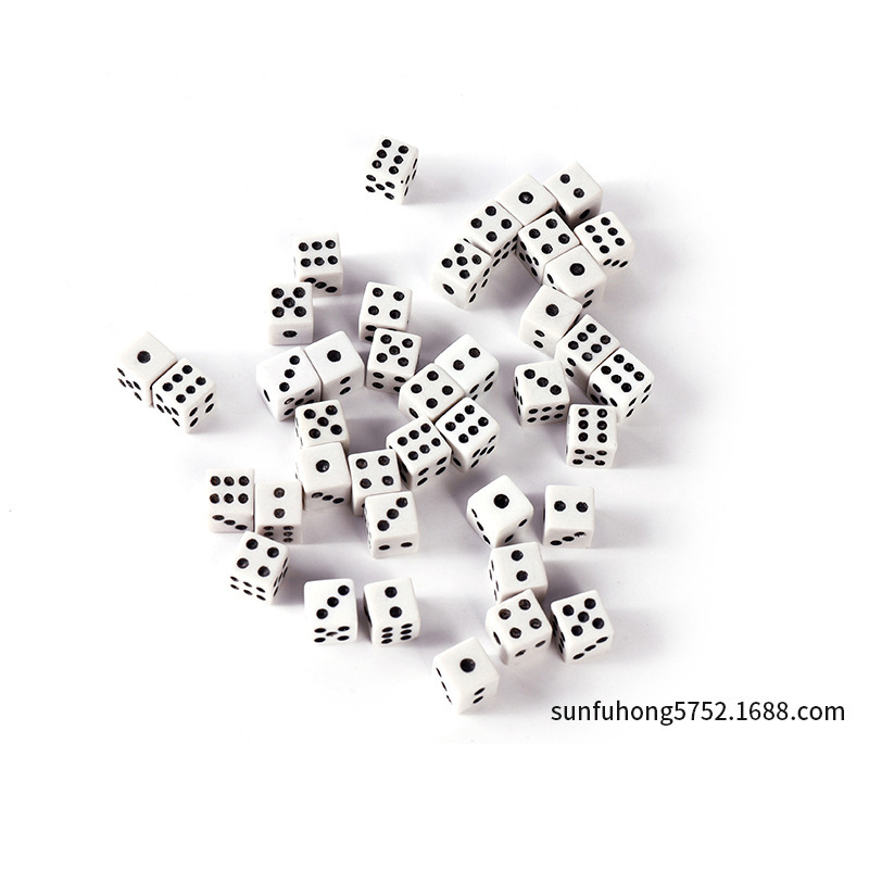 Plastic dice