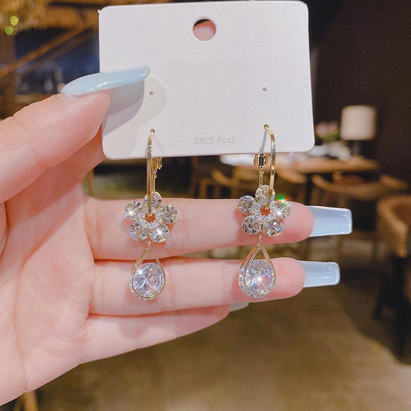 Wholesale Jewelry 1 Pair Sweet Simple Style Flower Alloy Artificial Crystal Drop Earrings display picture 4