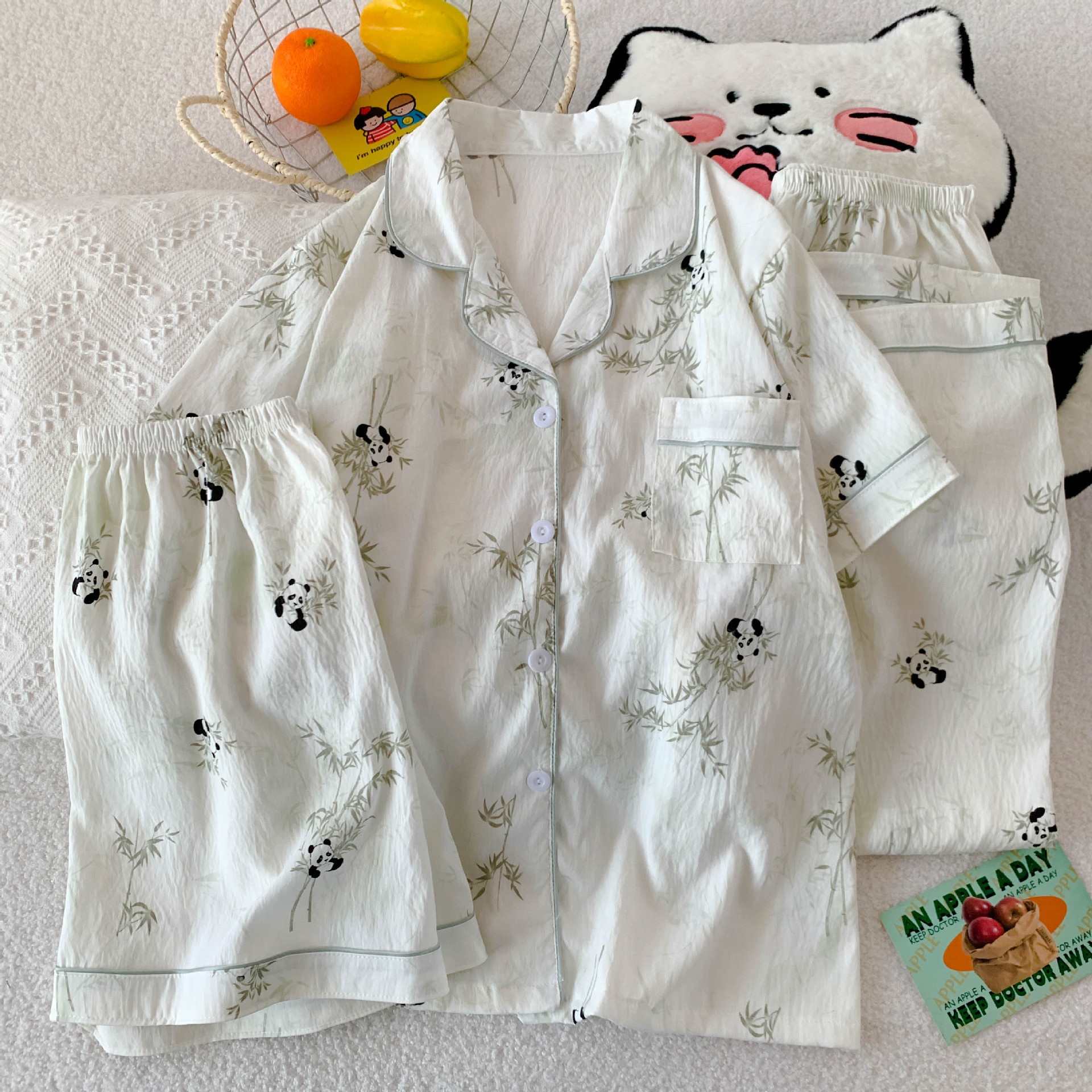 Vietnam transfronterizo al por mayor pantalones cortos de manga corta de verano pijamas de tres piezas mujeres lindas y cómodas servicio a domicilio de algodón en la nube