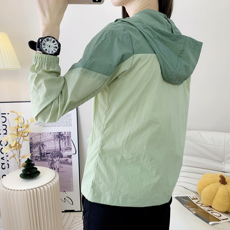 Verano nueva ropa de protección solar con capuzas de mujer ropa de piel anti-UV de alta calidad LOGO delgado transpirable