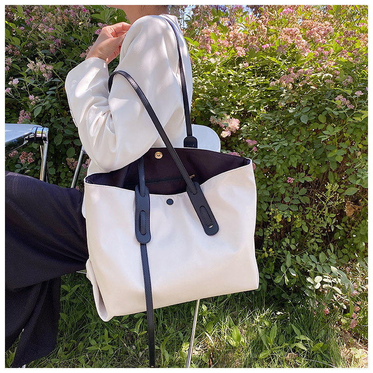 Femmes De Grande Capacité Sac Femmes De Nouvelle Mode Tous-match Épaule Fourre-tout Sac Casual Simple Oxford Tissu Sac À Main display picture 60