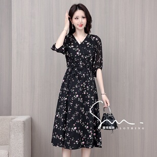 �����㻨�ڵ��B��ȹŮ���L���黨�@�ݚ��|Ů�񷶜p�g��ȹ��