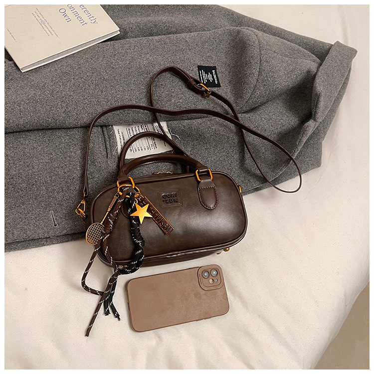 2024 New fashion bags for women, autumn and winter style, simple and fashionable work commute bag, retro single-shoulder underarm bag for women Specification drawing