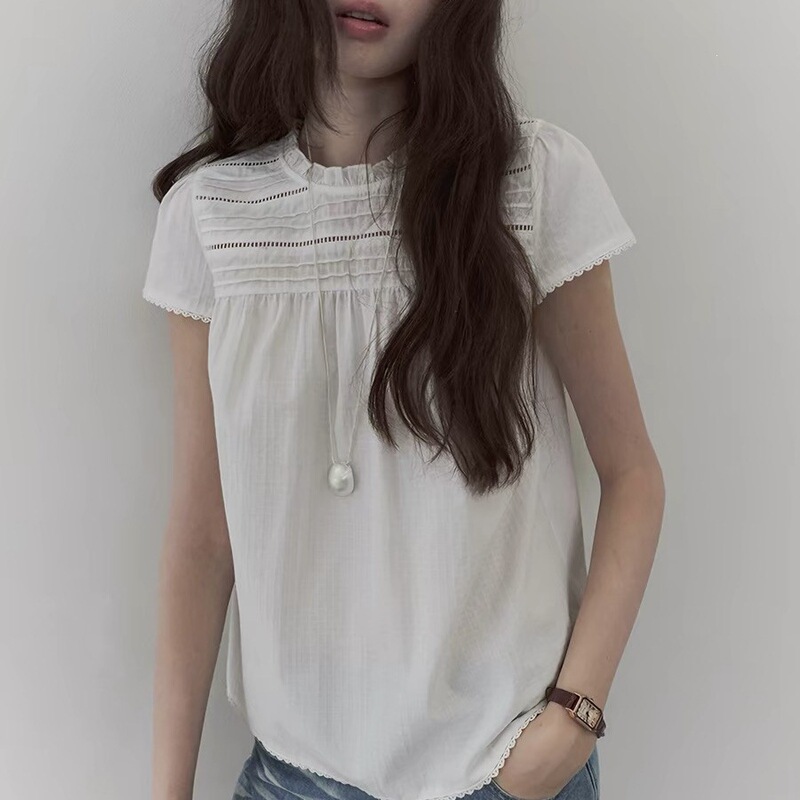 "Mustard Pie" Patchwork Lace Round-Neck Shirt for Women, New Summer Style, Age-Reducing Hollow-Out Pleated Top "Mustard Pie" Patchwork Lace Round-Neck Shirt for Women, New Summer Style, Age-Reducing Hollow-Out Pleated Top
