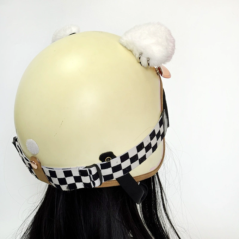 Plush helmet, cute earrings, ski accessory