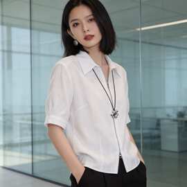 显瘦上衣胖设计大码女夏季白色短袖衬衫MM通勤2026新款百搭韩系感