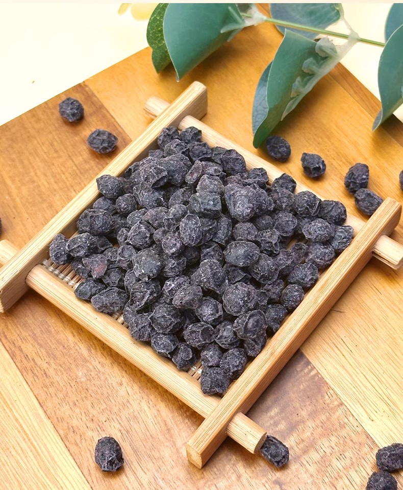 Dang Gui Black Beans 200g Roasted Ready to Eat Snack in use