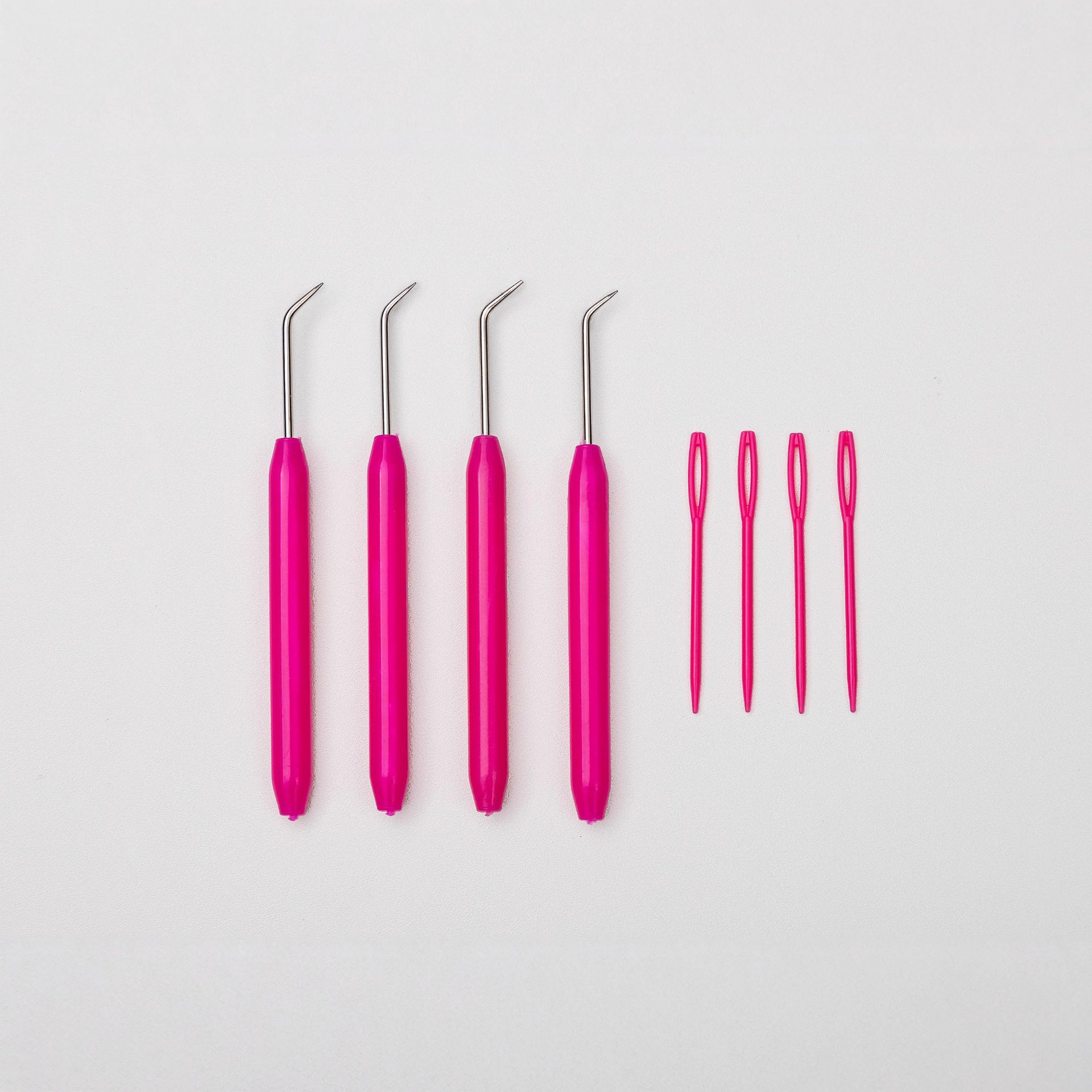 Woven auxiliary plastic crochet