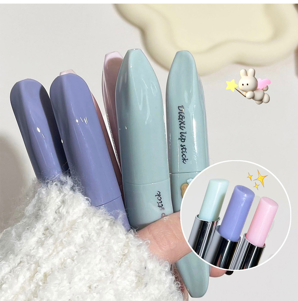 Di&Xi's gentle Moisturizing lip balm nourishes and cares for the non-sticky night lip mask, making it a popular choice for girls with their chubby lips. It's an affordable and trendy product undefined