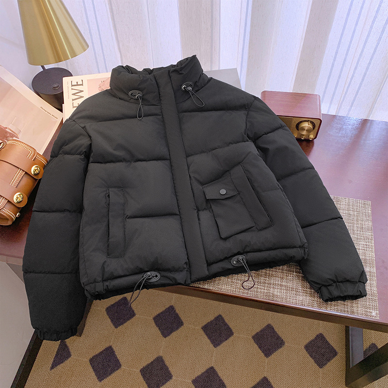Ropa de algodón corta para mujeres en 2024 nuevo invierno pequeño grueso calentamiento pan de cuello de pie chaqueta de algodón exterior