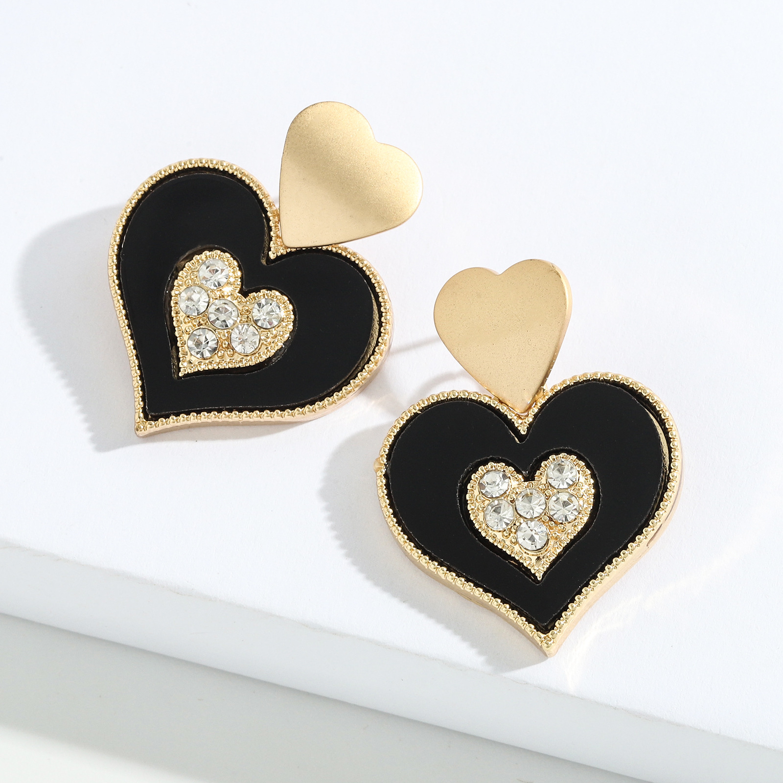 Europe Et Amérique Creative Oeil De Diable Alliage Boucles D'oreilles Diamant-intégré Brillant Accessoires Huile-essuyage Coeur Boucles D'oreilles De Mariage Voyage Boucles D'oreilles display picture 4