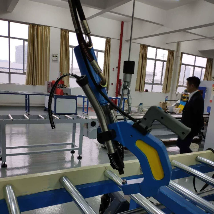 Собственн-пирсинг заклепывая машина научно-исследовательского института легка для того чтобы установить и работать путем выбирать множественные параметры собственн-пирсинг заклепывая машины.