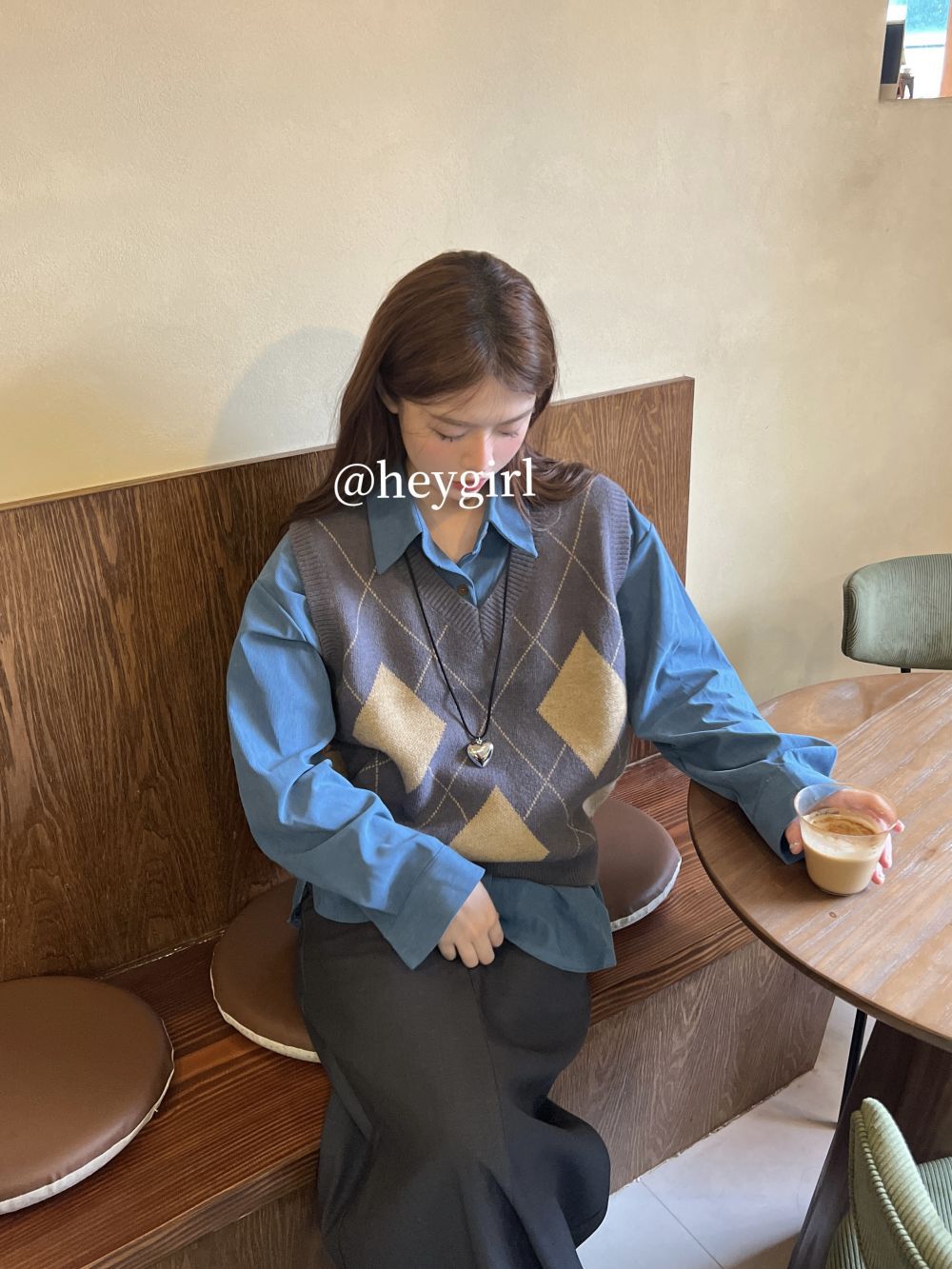 hmqViviiyNSAyin7WuaftzgMvP0HRWt2YPNr