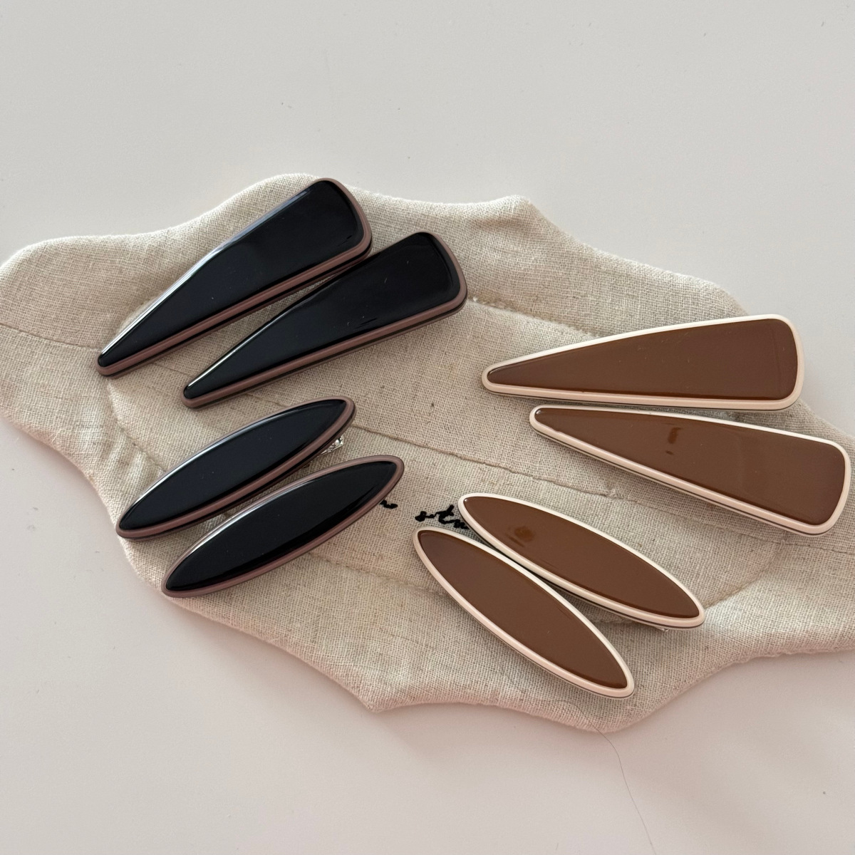 12g Weight Hair Clip Hair Accessories Type 1 Piece Quantity Alloy, Acetic acid sheets Material Triangle, Oval Pattern Women's Gender Coffee, Black Color Women's Side Hair Clip With Tassel Alloy Hair Clip Oval Duckbill Shape Hair Accessory Hair Clip 5