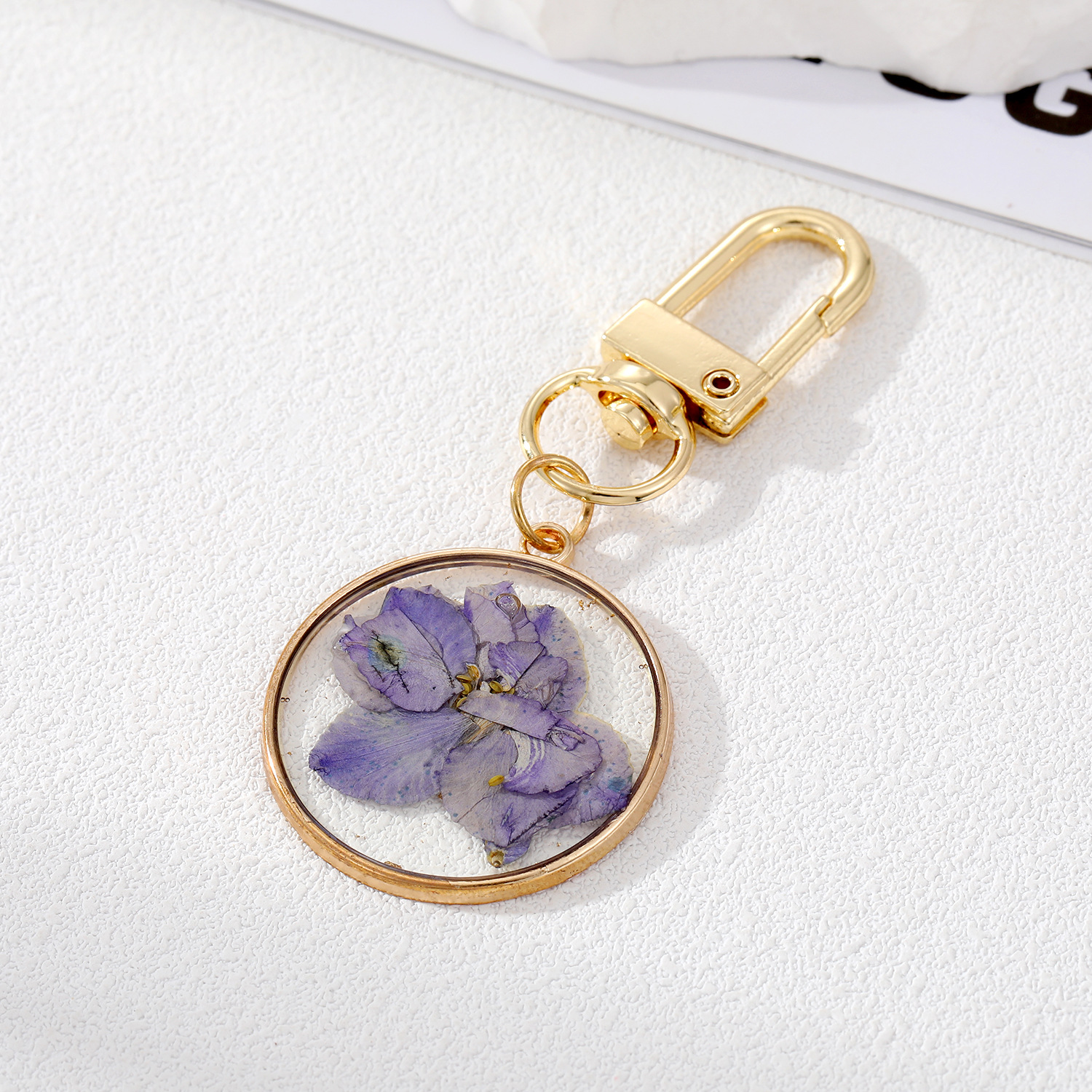 15g Weight Keychain Classification 1 Piece Quantity Daily Occasion Alloy Material Flower Pattern Women'S Gender Epoxy Design Pastoral Style Pastoral Flower Alloy Epoxy Women's Keychain 1 Piece 9