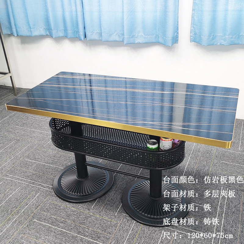 バーの散台バーのテーブルと椅子の組み合わせは多層の板を挟んでテーブルを保管しましょう。|undefined