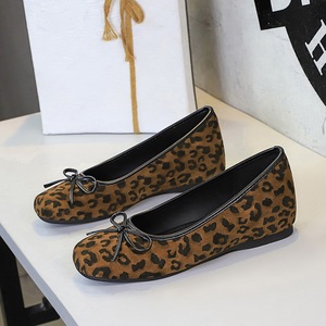 836-11 European and American leopard print bow decoration round head, shallow mouth, patent leather, increased height in