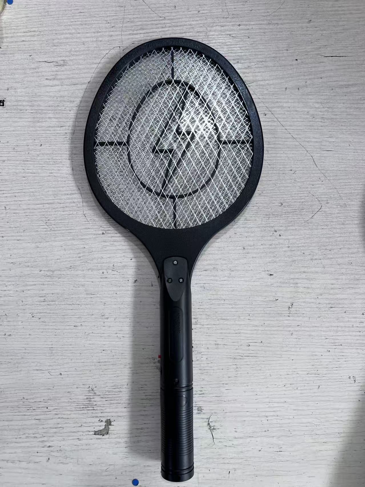 Venta caliente transfronteriza eléctrica mosquito swatter Brasil enchufe recargable mosquito swatter potente hogar mosquito swatter venta al por mayor