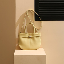 跨境外贸新款女士真皮女包高级感牛皮饺子包小众设计手提包包定制