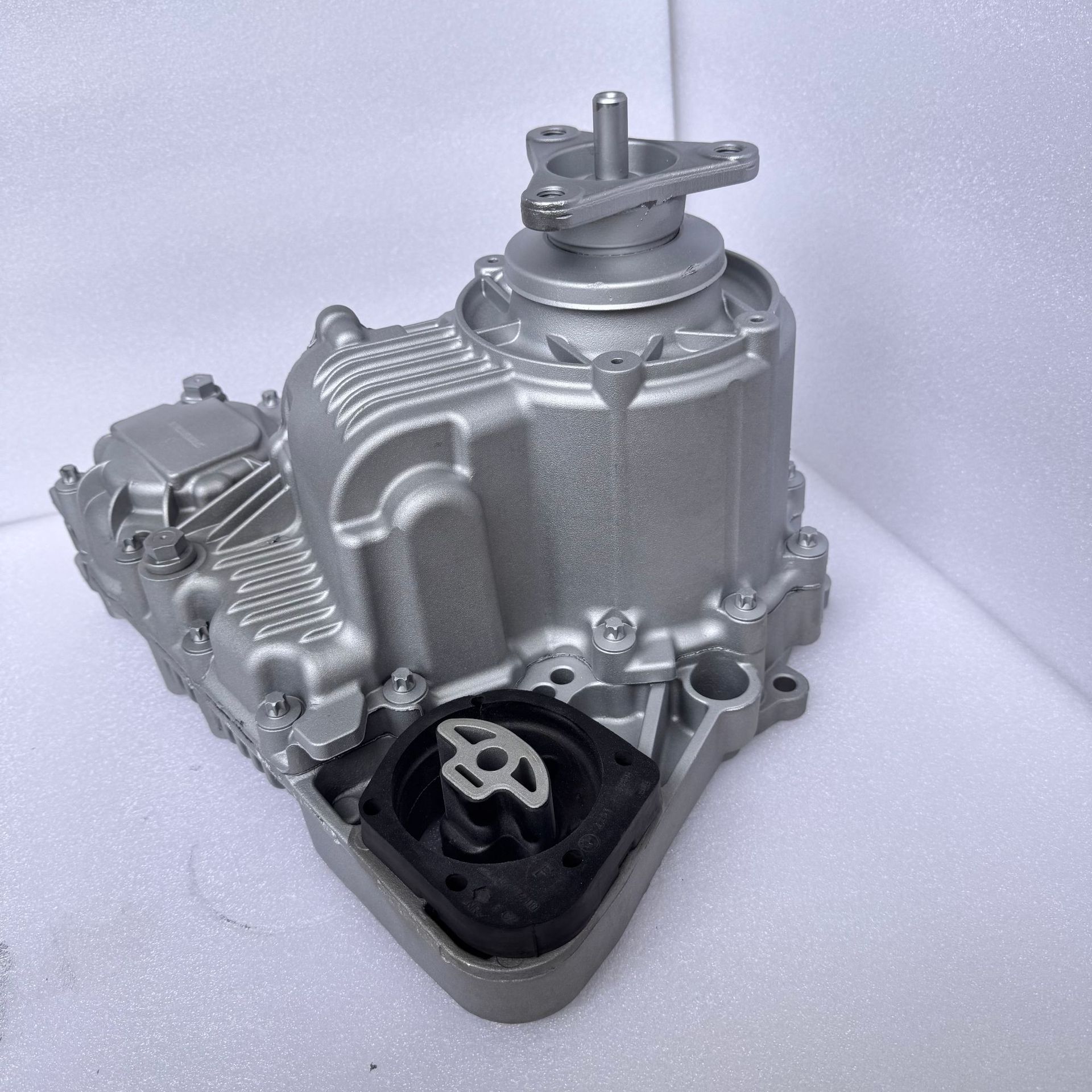 Four-wheel drive transfer case ATC400 ATC-400 27107573216 27103455136 is suitable for BMW