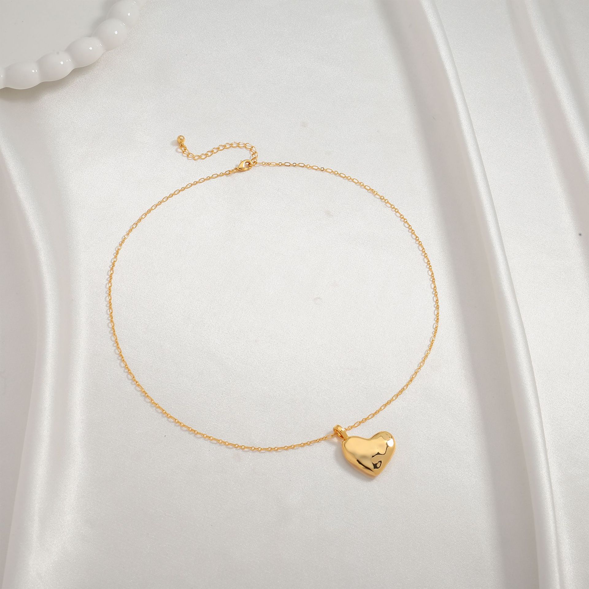 amazon-hot-sale-love-pendant-copper-gold-plated-valentines-day-clavicle-chain-stacked-high-end-light-luxury-necklace-heart-shaped