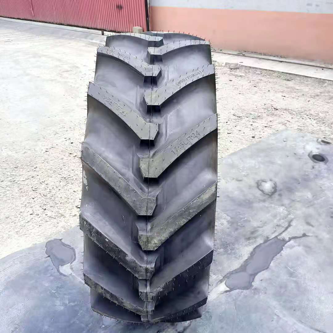 工程青贮机轮胎460/70R24 500/70R24 540/70R24真空胎17.5 21LR24