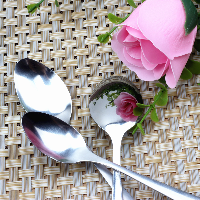 Cuchara de acero inoxidable con mango ligero postre cuchara de café mango largo cuchara de mezcla hogar comiendo vajilla de acero inoxidable