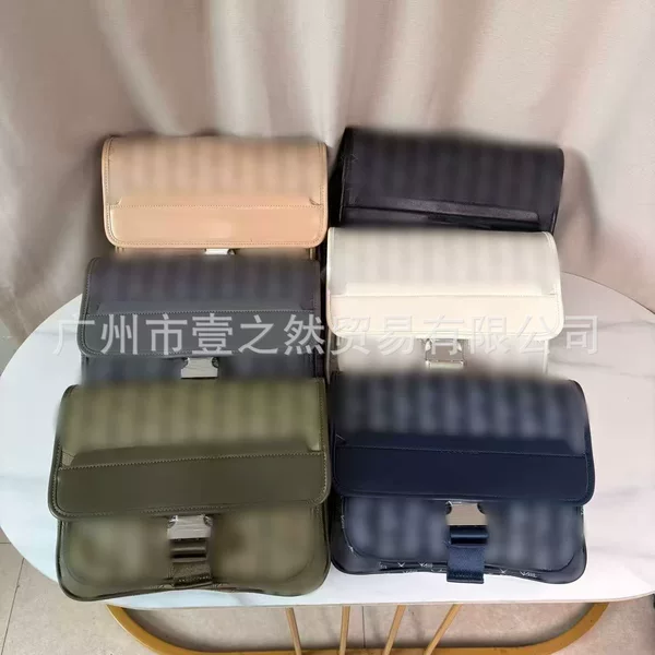 New vintage print PU men's shoulder bag, casual and stylish crossbody bag, horizontal version, trendy, available in stock, minimum order 1 piece