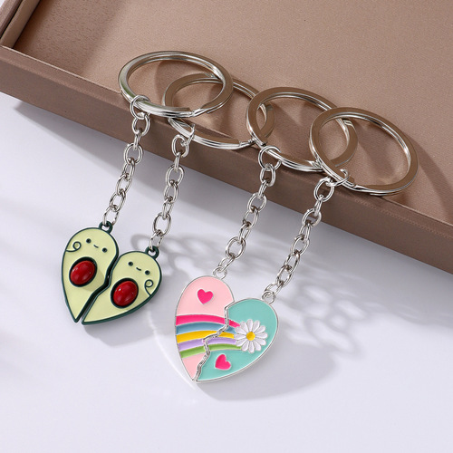 Cross-border new girly heart cute keychain couple pendant bag pendant alloy dripping oil magnetic keychain