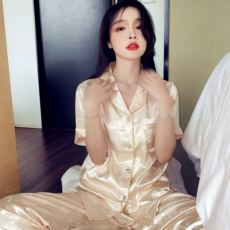 여성을위한 라이브 방송 인기있는 얼음 실크 잠옷 여름 얇은 실크 얇은 반팔 바지 시뮬레이션 실크 홈웨어 세트