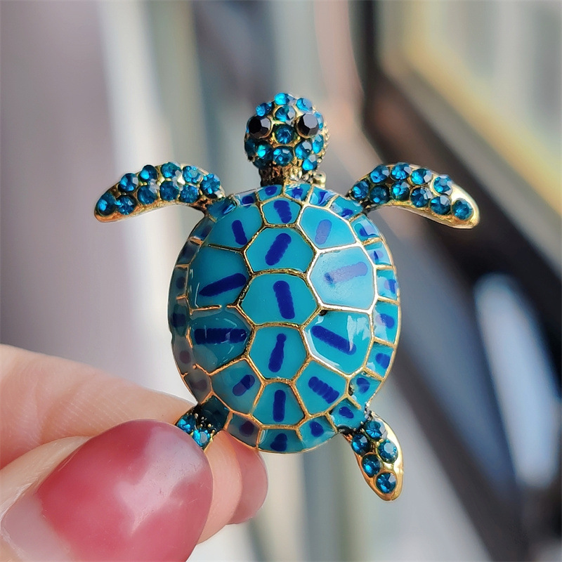 Creative Diamond-embedded fashion turtle animal brooch personality exaggerated dripping badge retro pin clothing accessories