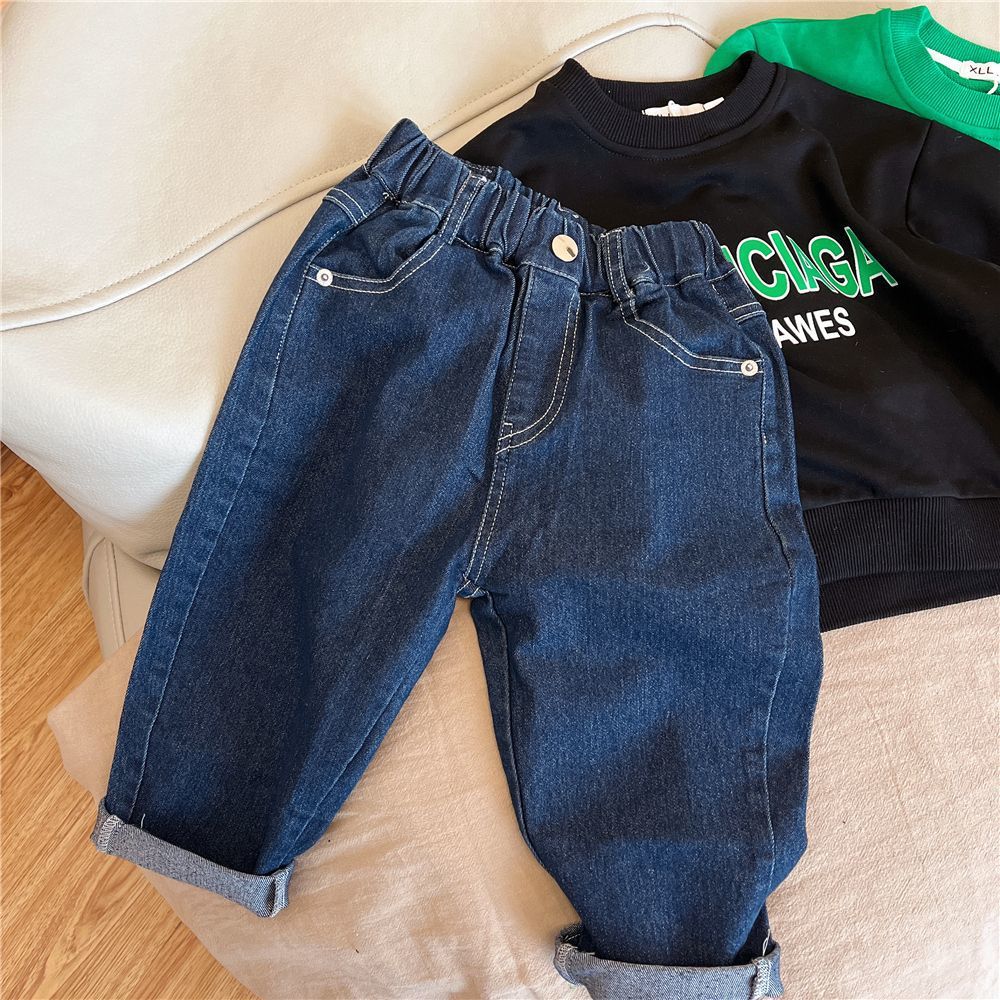 Niños 2026 nuevos jeans coreanos pantalones de niños primavera y otoño ropa guapo bebé de otoño pantalones largos versátiles
