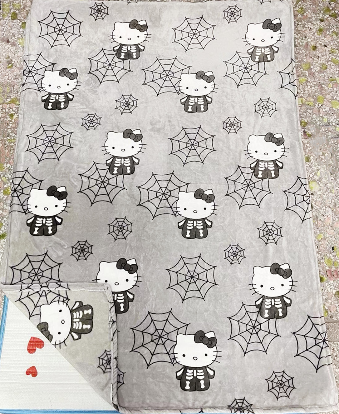 Manta de franela de dibujos animados sofá manta siesta manta hoja de cama sofá manta de navidad halloween pequeña colcha de fábrica